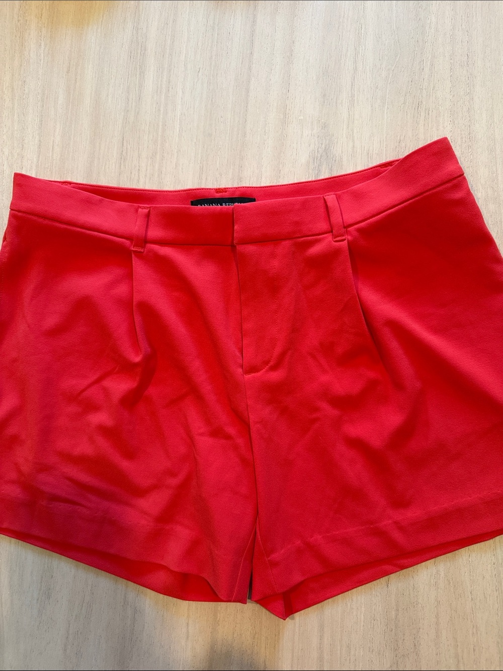 Banana Republic Red Tailored Stretch Shorts Size 4 NWOT